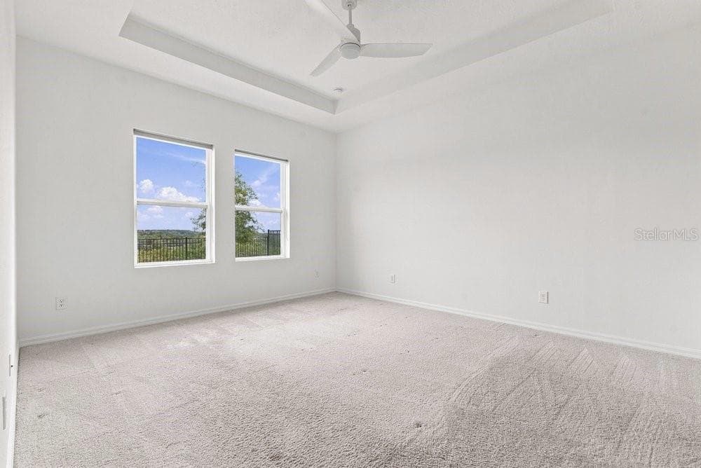 Owners' Suite with tray ceiling - 2378 GOLD DUST DR, MINNEOLA