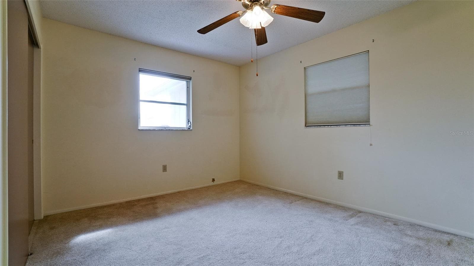 Guest room is in the front of the home - 7110 11TH AVE W, BRADENTON