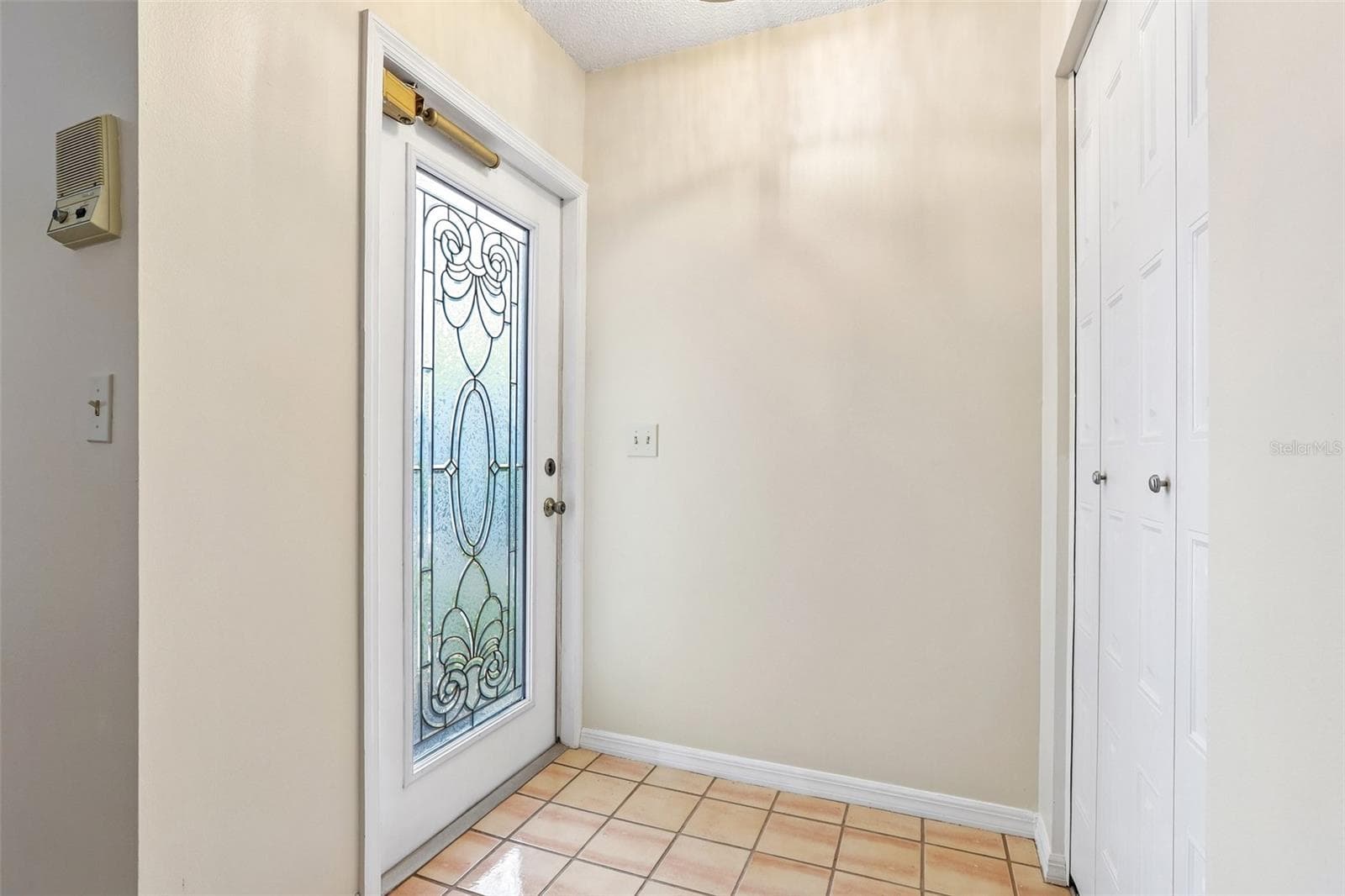 Single Family Residence at 104 CACTUSFLOWER LN, SUN CITY CENTER, photo 4 of 66