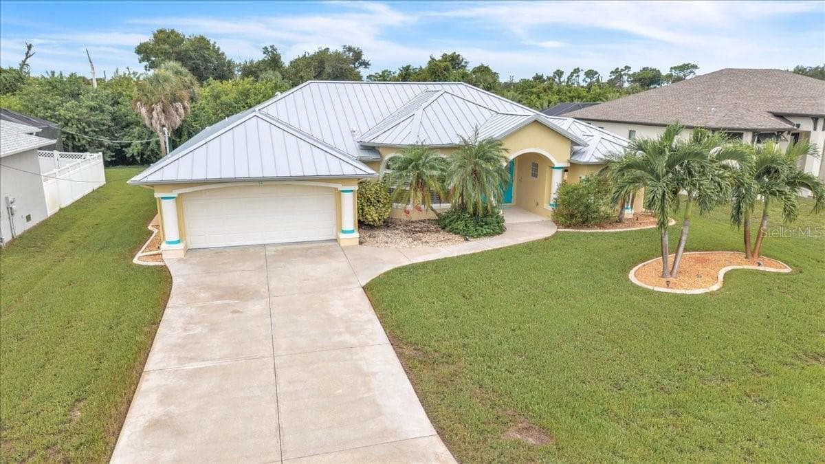Single Family Residence at 12 TOURNAMENT RD, ROTONDA WEST, photo 2 of 86