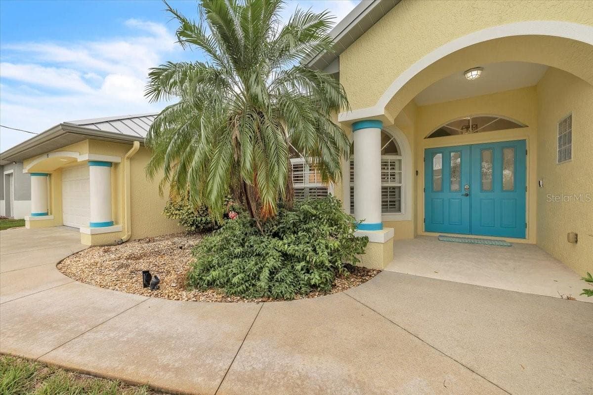 Single Family Residence at 12 TOURNAMENT RD, ROTONDA WEST, photo 11 of 86