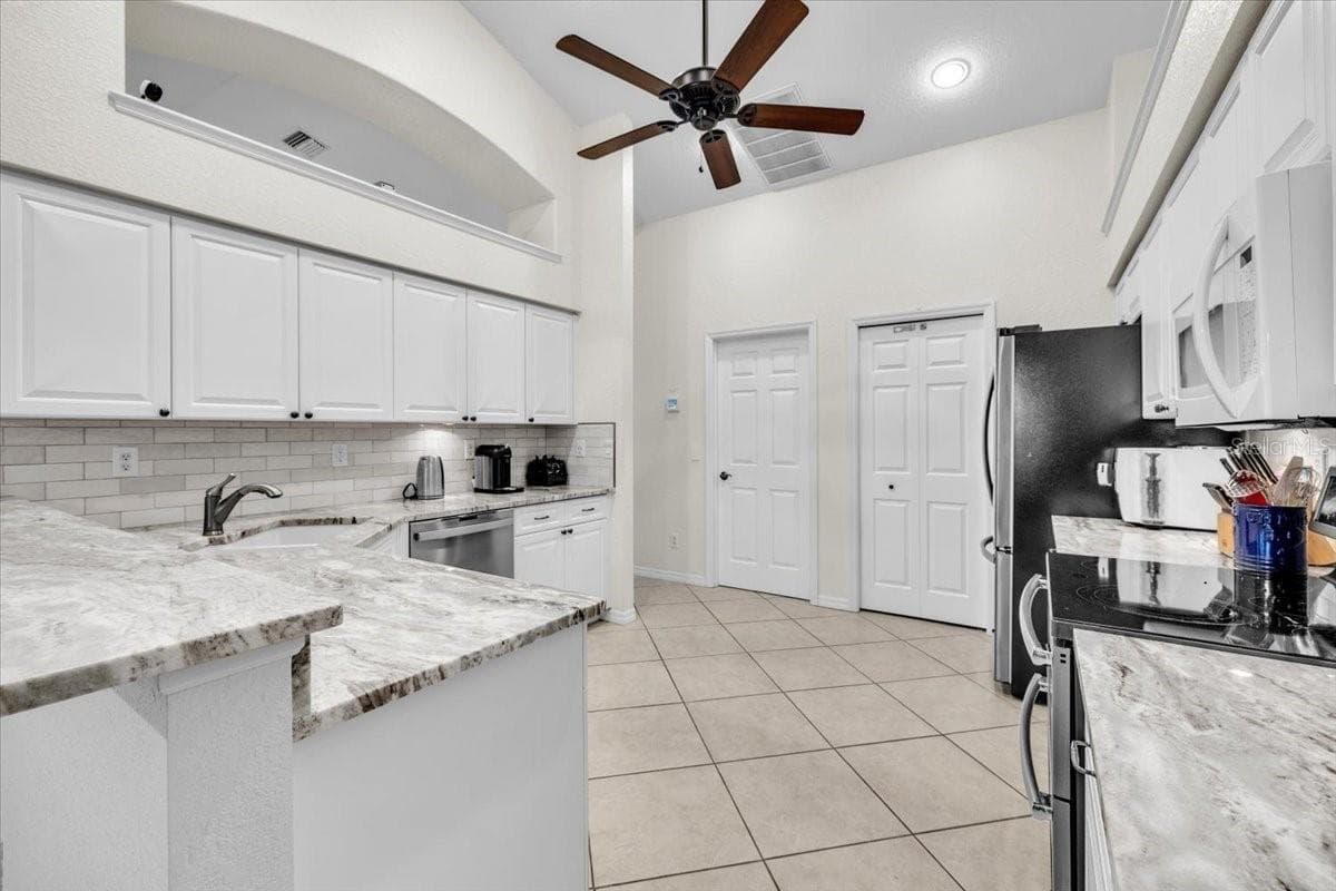 Single Family Residence at 12 TOURNAMENT RD, ROTONDA WEST, photo 30 of 86