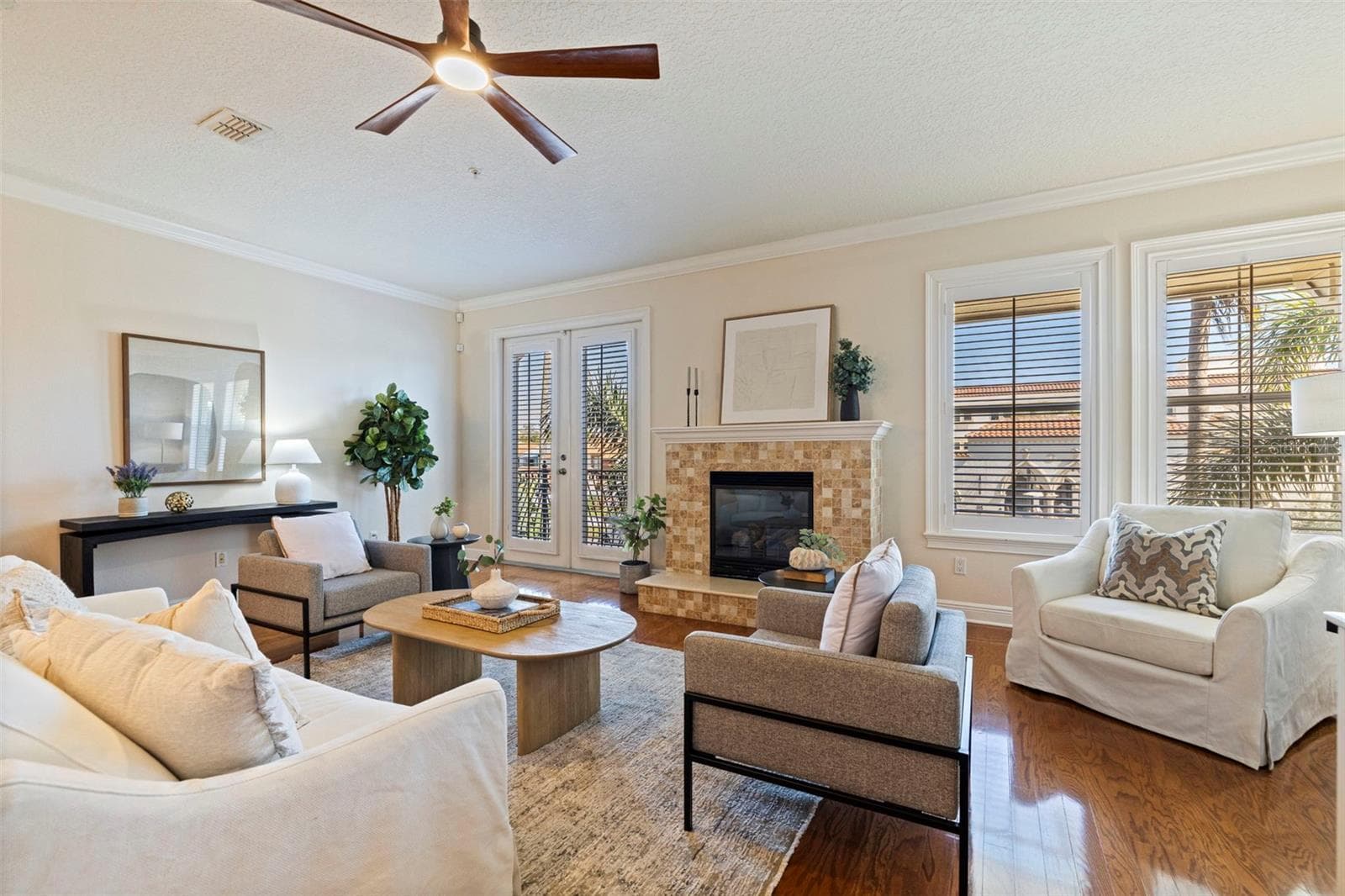 Townhouse at 114 E DAVIS BLVD #4, TAMPA, photo 5 of 50