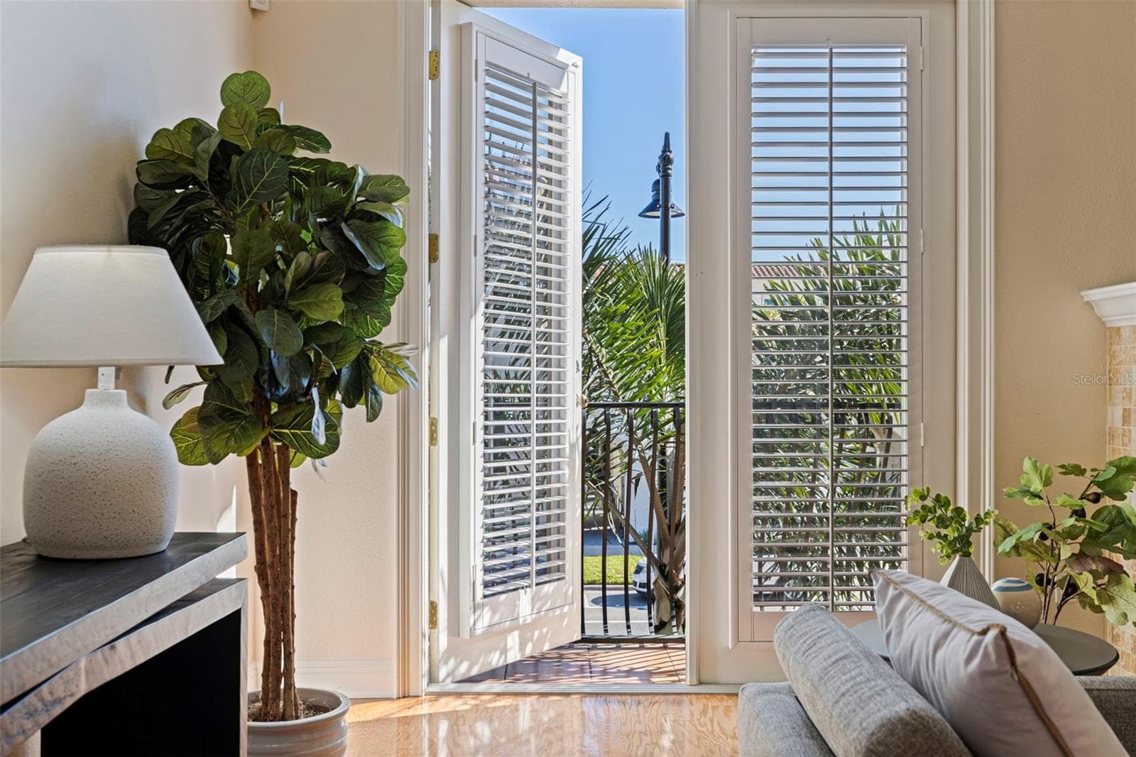 Townhouse at 114 E DAVIS BLVD #4, TAMPA, photo 17 of 50