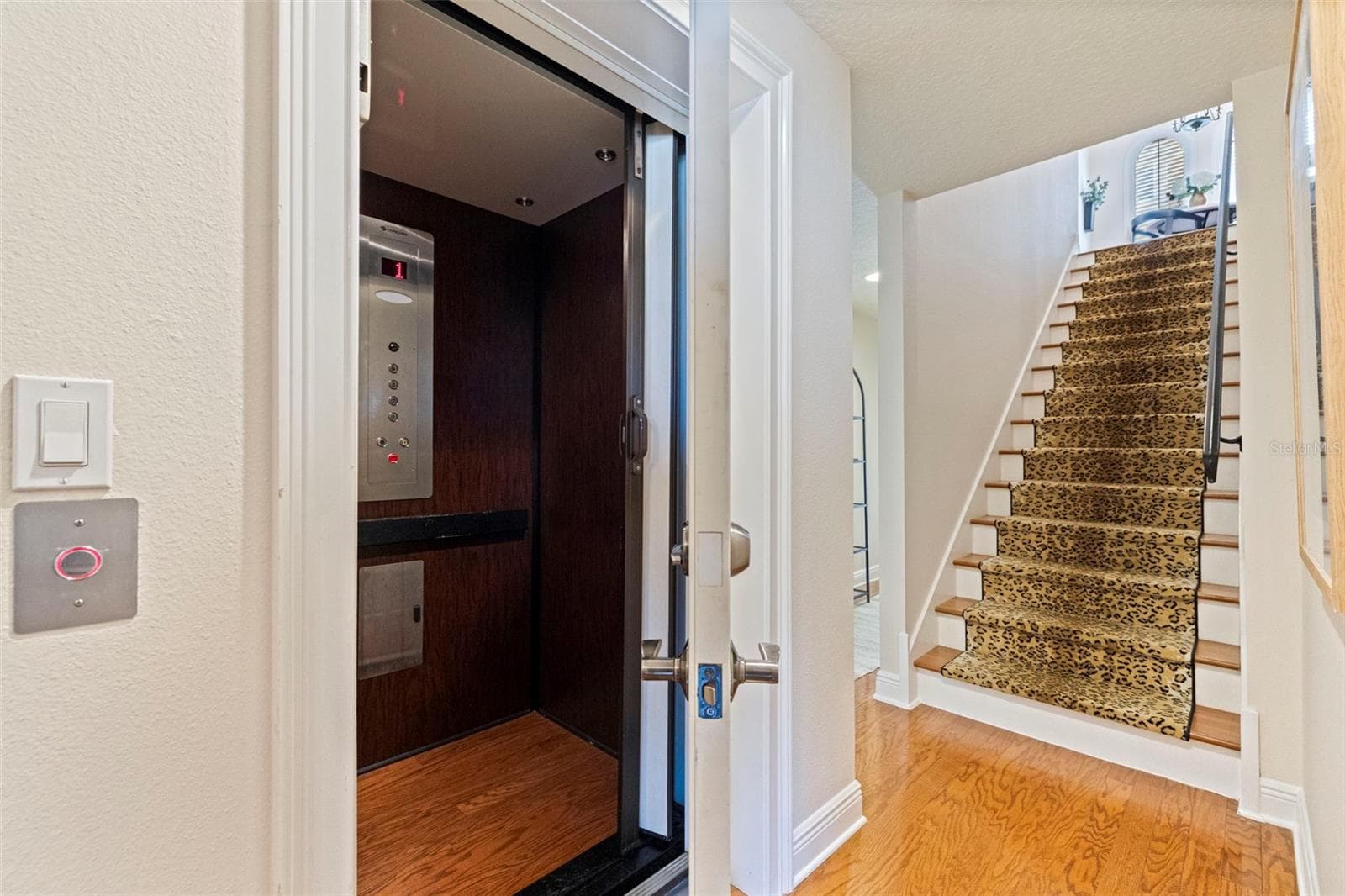 Townhouse at 114 E DAVIS BLVD #4, TAMPA, photo 41 of 50