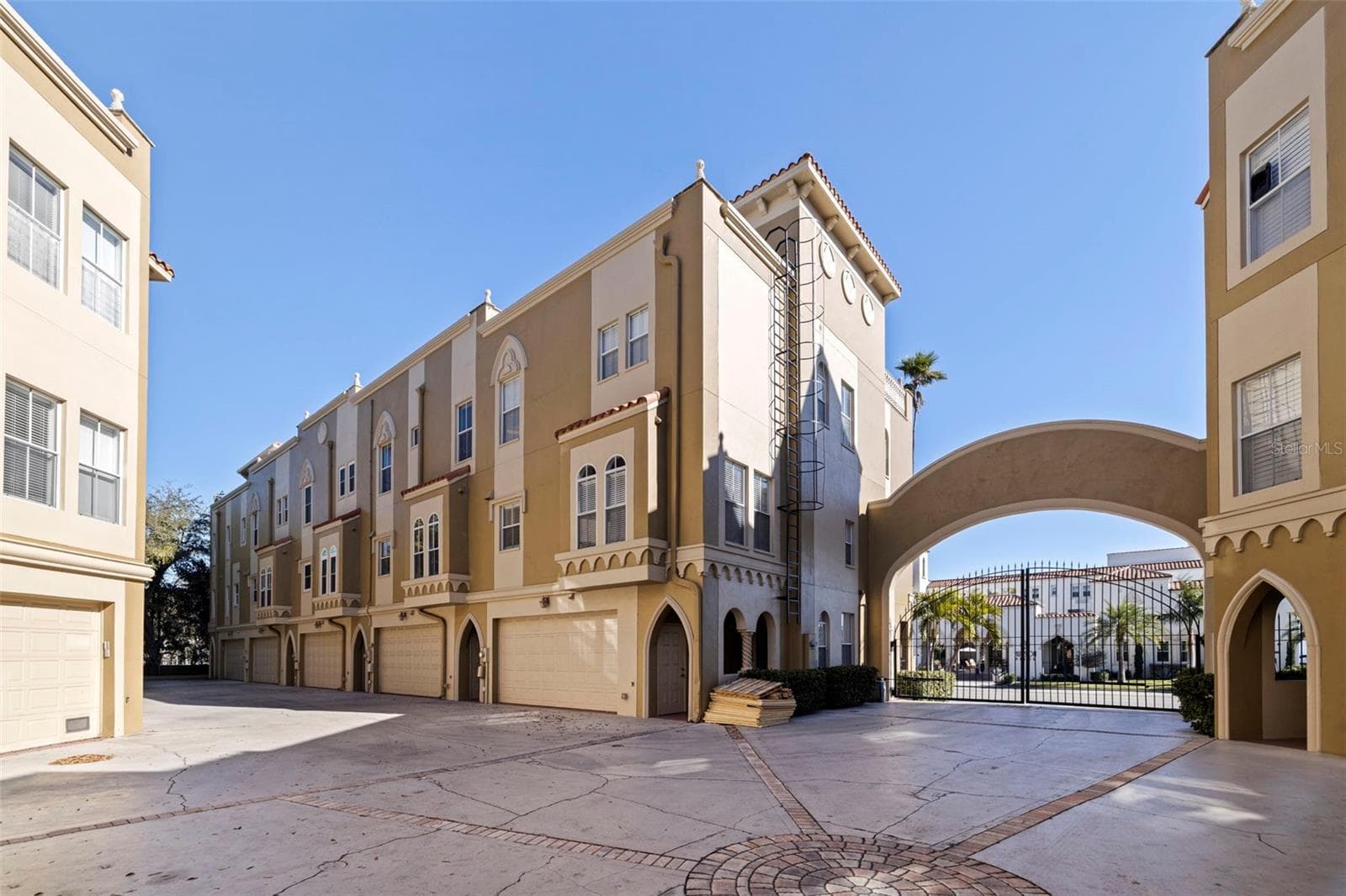 Townhouse at 114 E DAVIS BLVD #4, TAMPA, photo 47 of 50