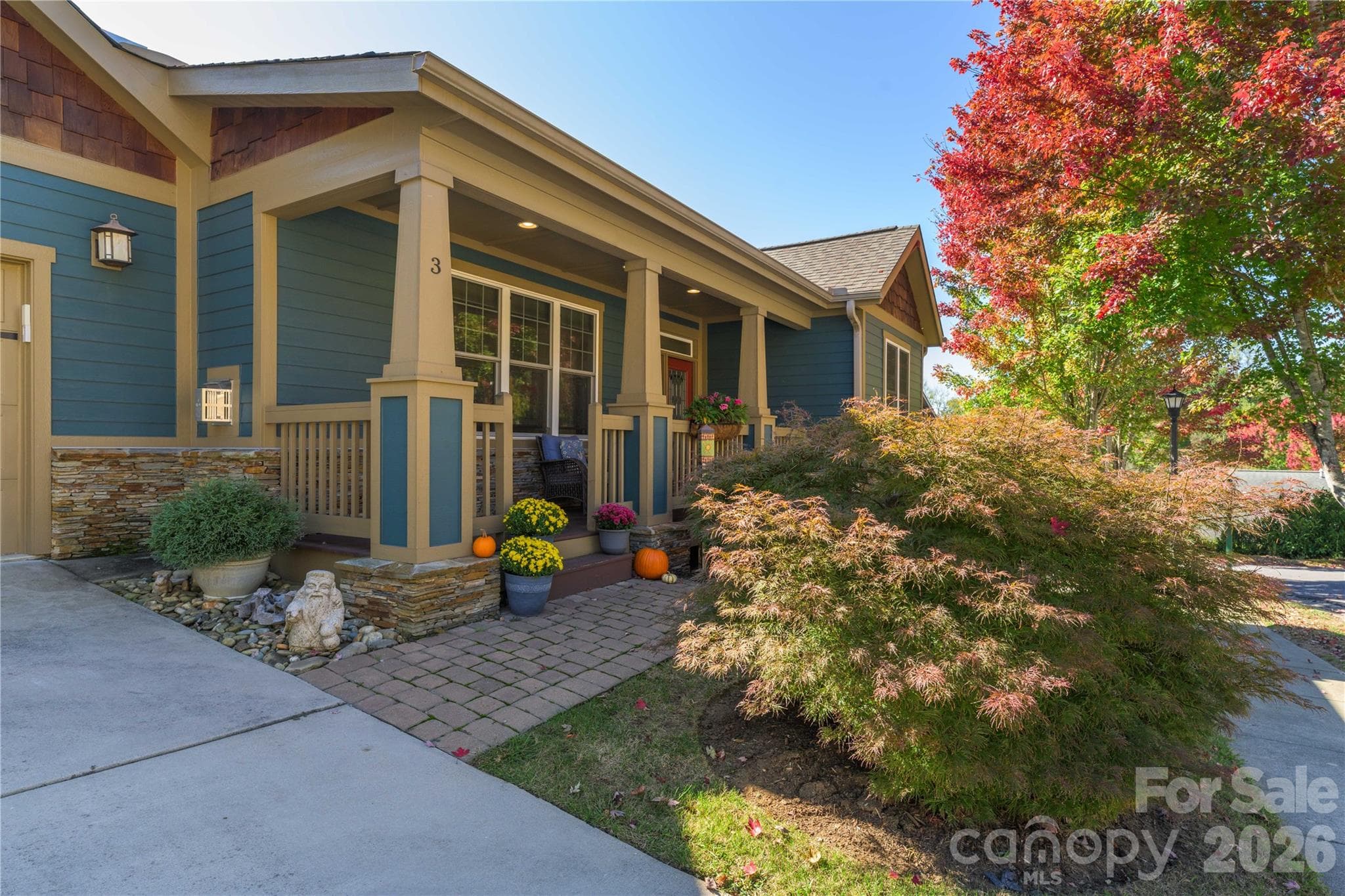 Single Family Residence at 3 Bungalow Way, Asheville, photo 4 of 47