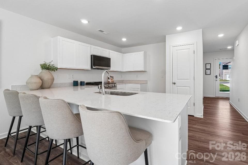 Single Family Residence at 104 WELLER Lane, Thomasville, photo 7 of 19