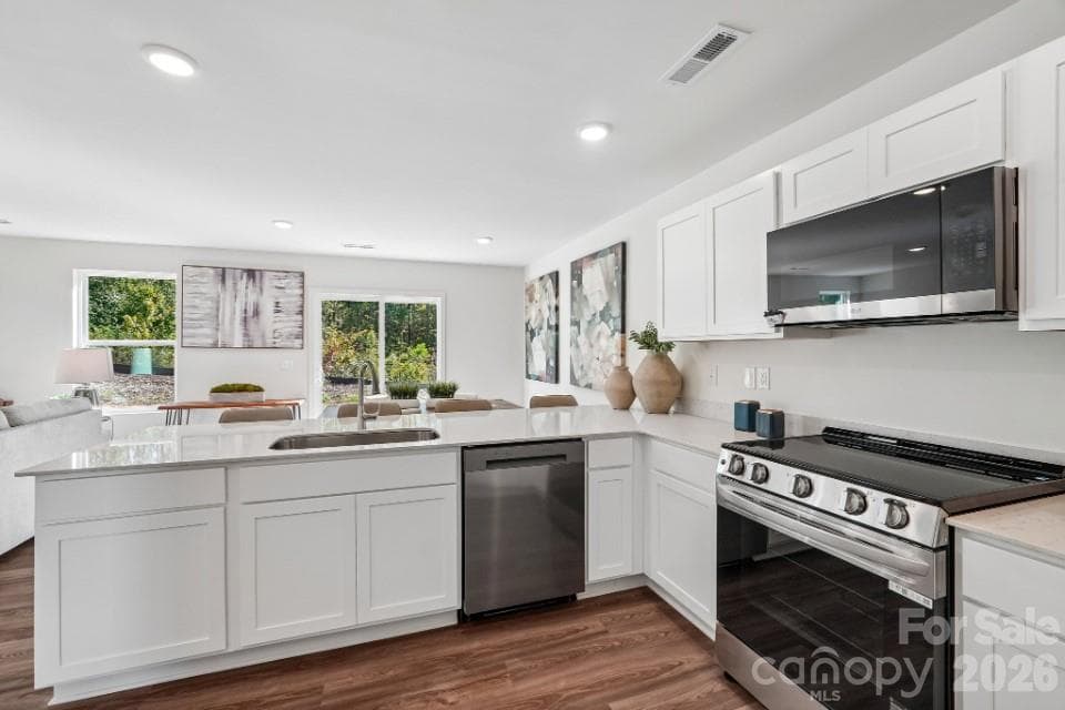 Single Family Residence at 104 WELLER Lane, Thomasville, photo 8 of 19
