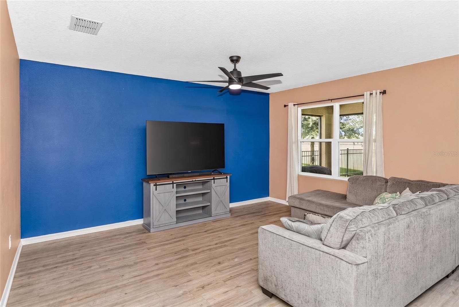 Single Family Residence at 339 LAZIO CIR, DEBARY, photo 8 of 29