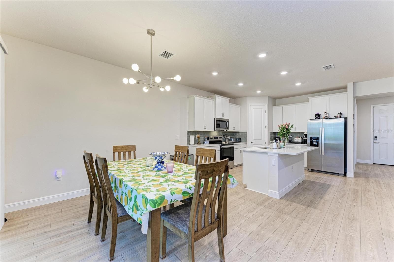 Single Family Residence at 18211 THISTLEBERRY PL, LAKEWOOD RANCH, photo 21 of 82