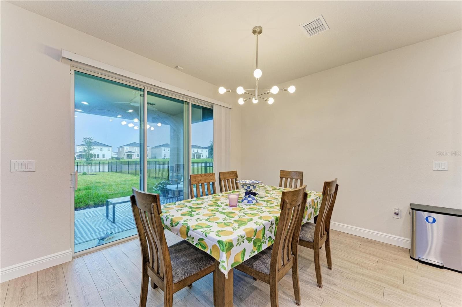 Single Family Residence at 18211 THISTLEBERRY PL, LAKEWOOD RANCH, photo 22 of 82