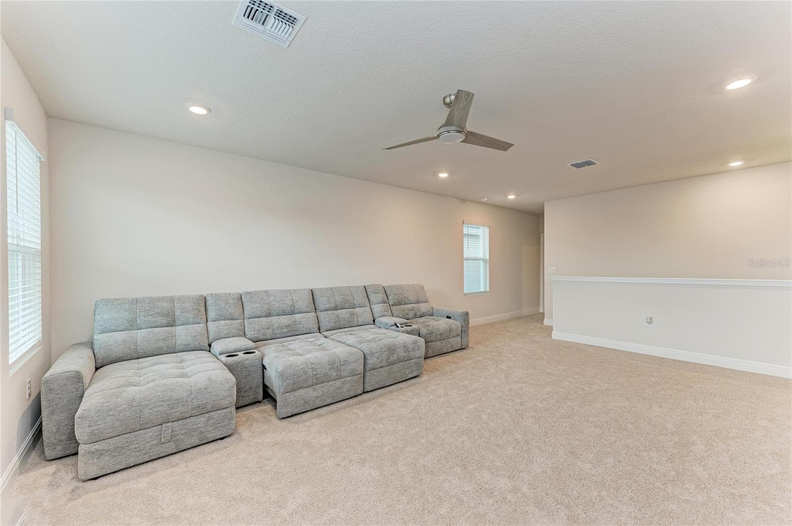 Single Family Residence at 18211 THISTLEBERRY PL, LAKEWOOD RANCH, photo 31 of 82