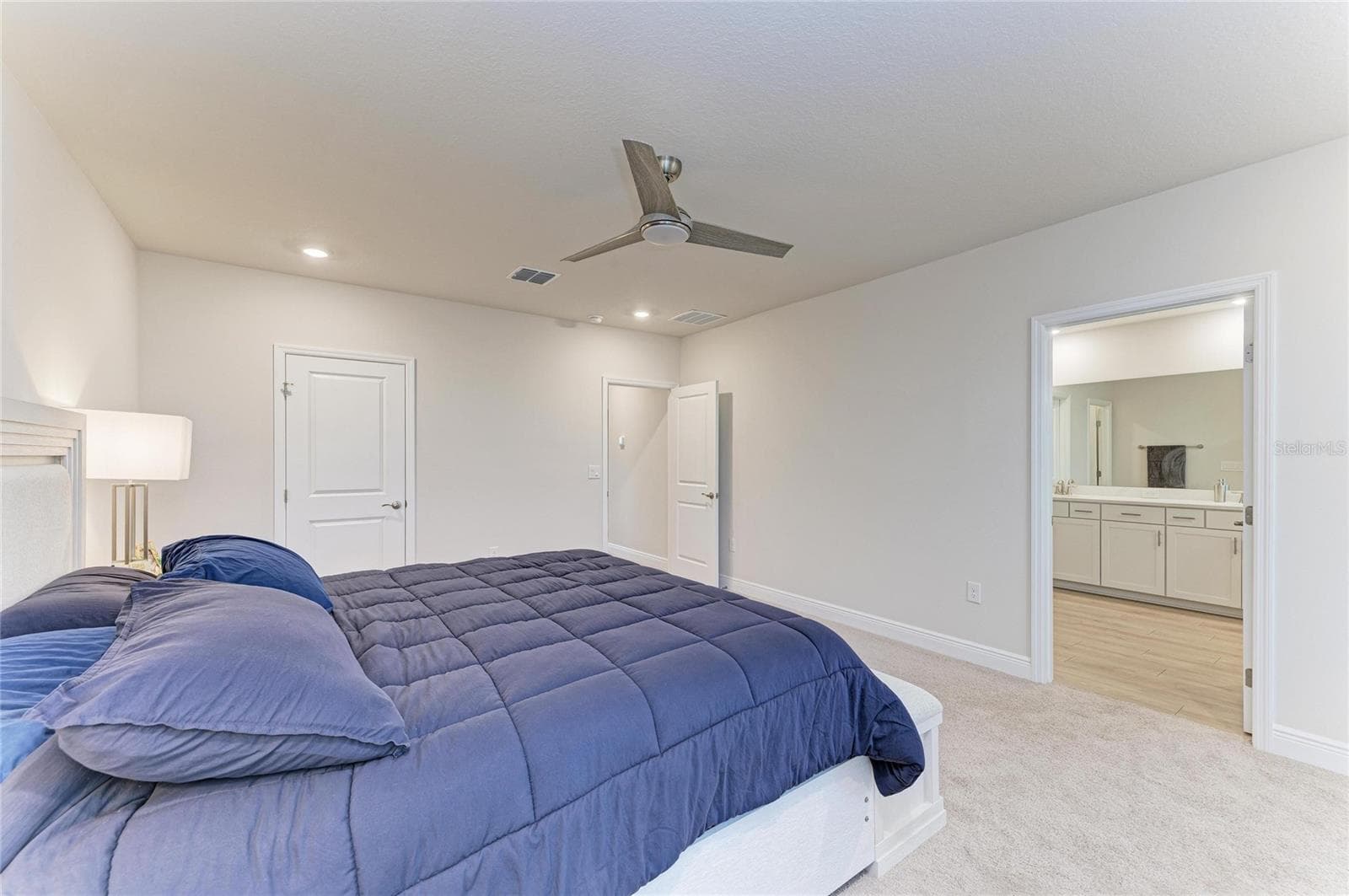 Single Family Residence at 18211 THISTLEBERRY PL, LAKEWOOD RANCH, photo 37 of 82