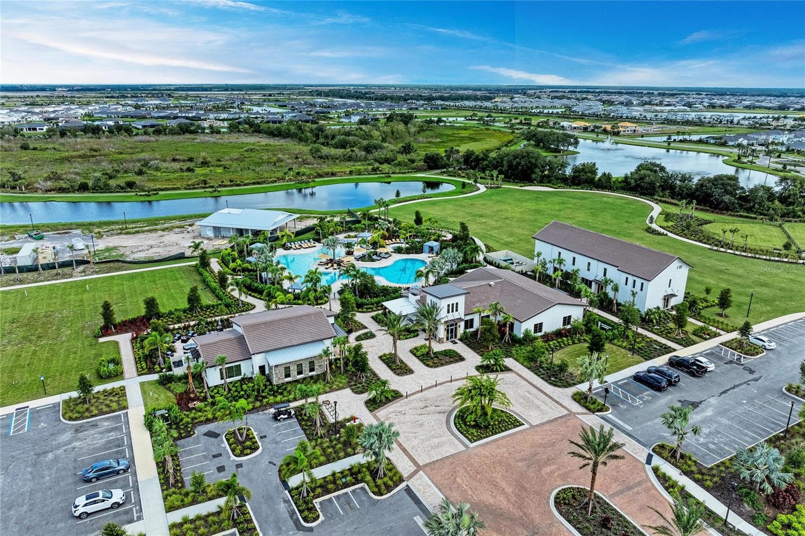 Single Family Residence at 18211 THISTLEBERRY PL, LAKEWOOD RANCH, photo 59 of 82