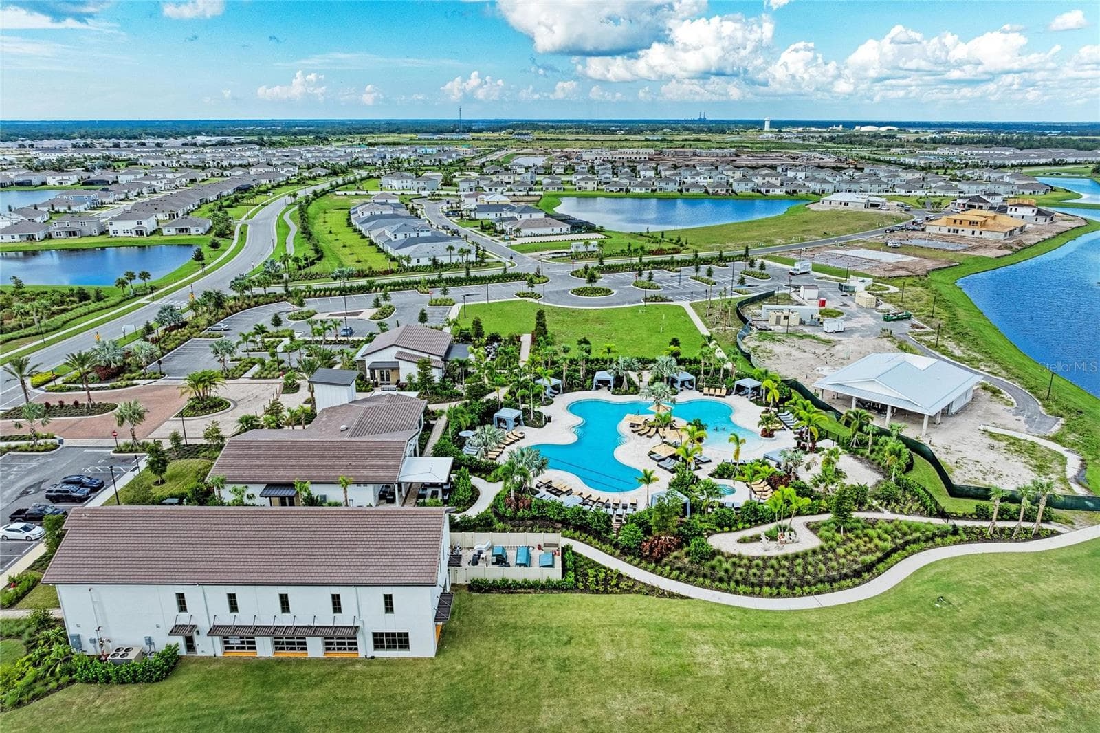 Single Family Residence at 18211 THISTLEBERRY PL, LAKEWOOD RANCH, photo 62 of 82