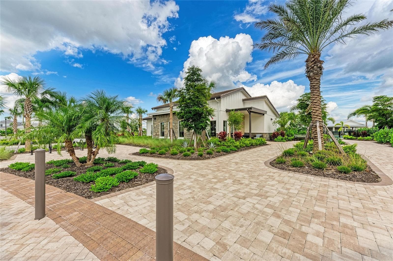 Single Family Residence at 18211 THISTLEBERRY PL, LAKEWOOD RANCH, photo 64 of 82