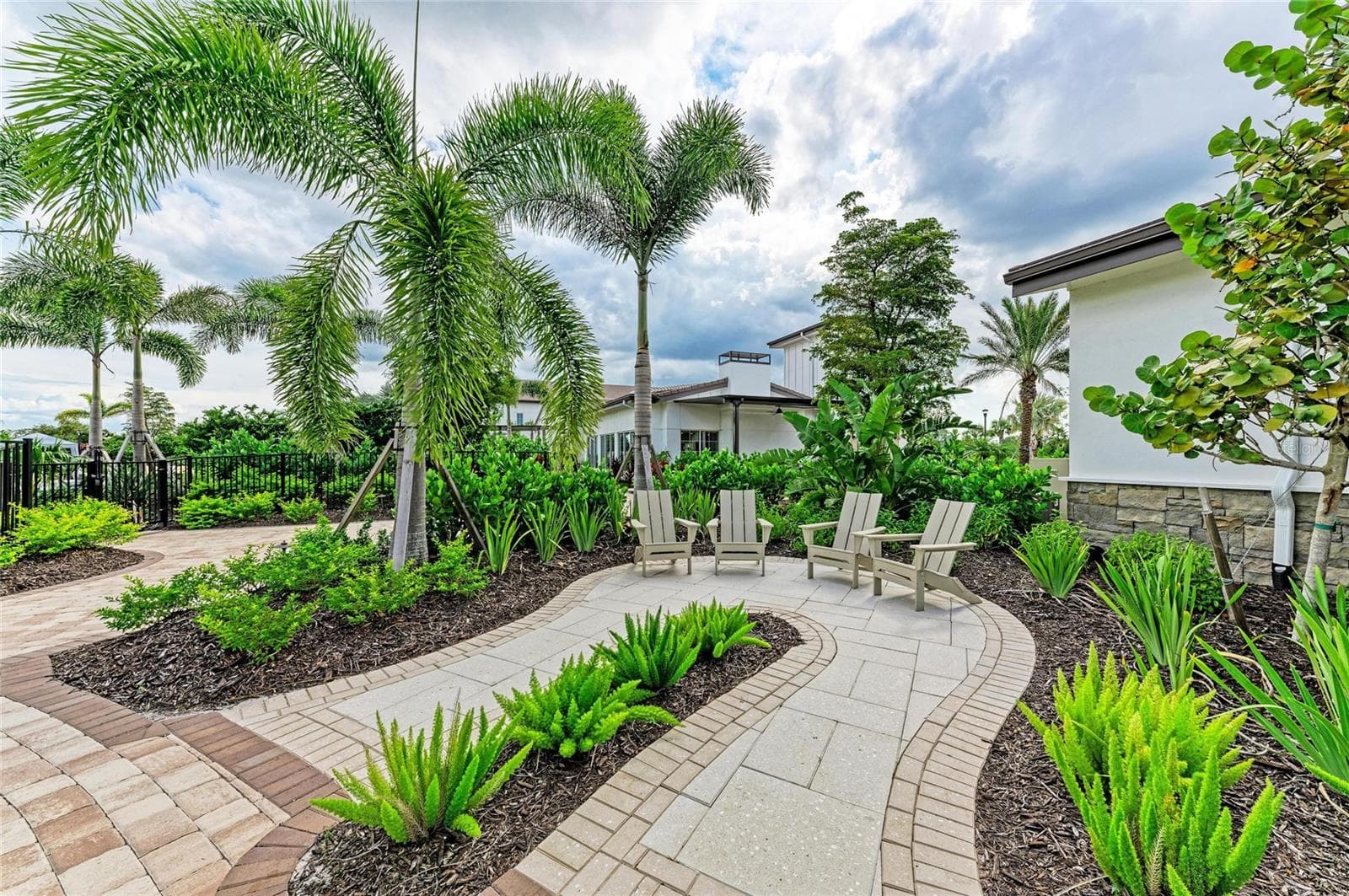 Single Family Residence at 18211 THISTLEBERRY PL, LAKEWOOD RANCH, photo 75 of 82