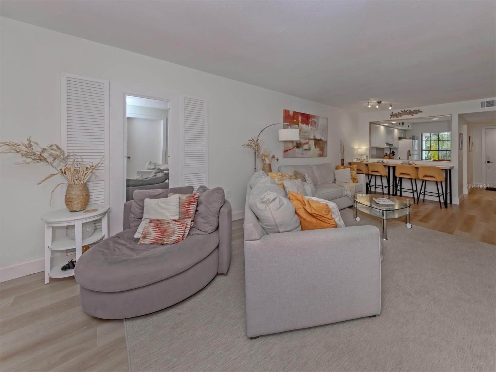 Living room - 4713 WINSLOW BEACON #5, SARASOTA