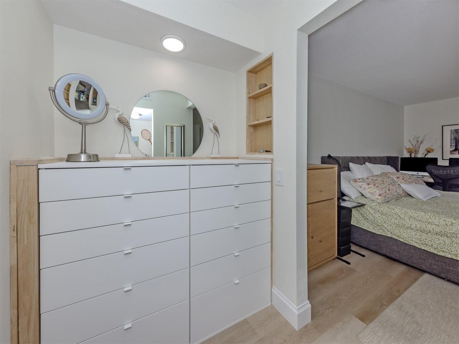 Primary Bedroom built-in, walk-in closet across - 4713 WINSLOW BEACON #5, SARASOTA