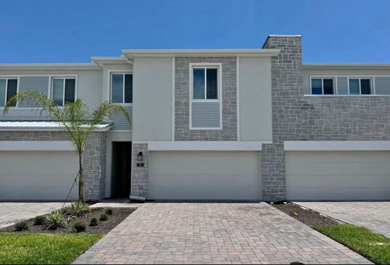 138 NINE IRON DR