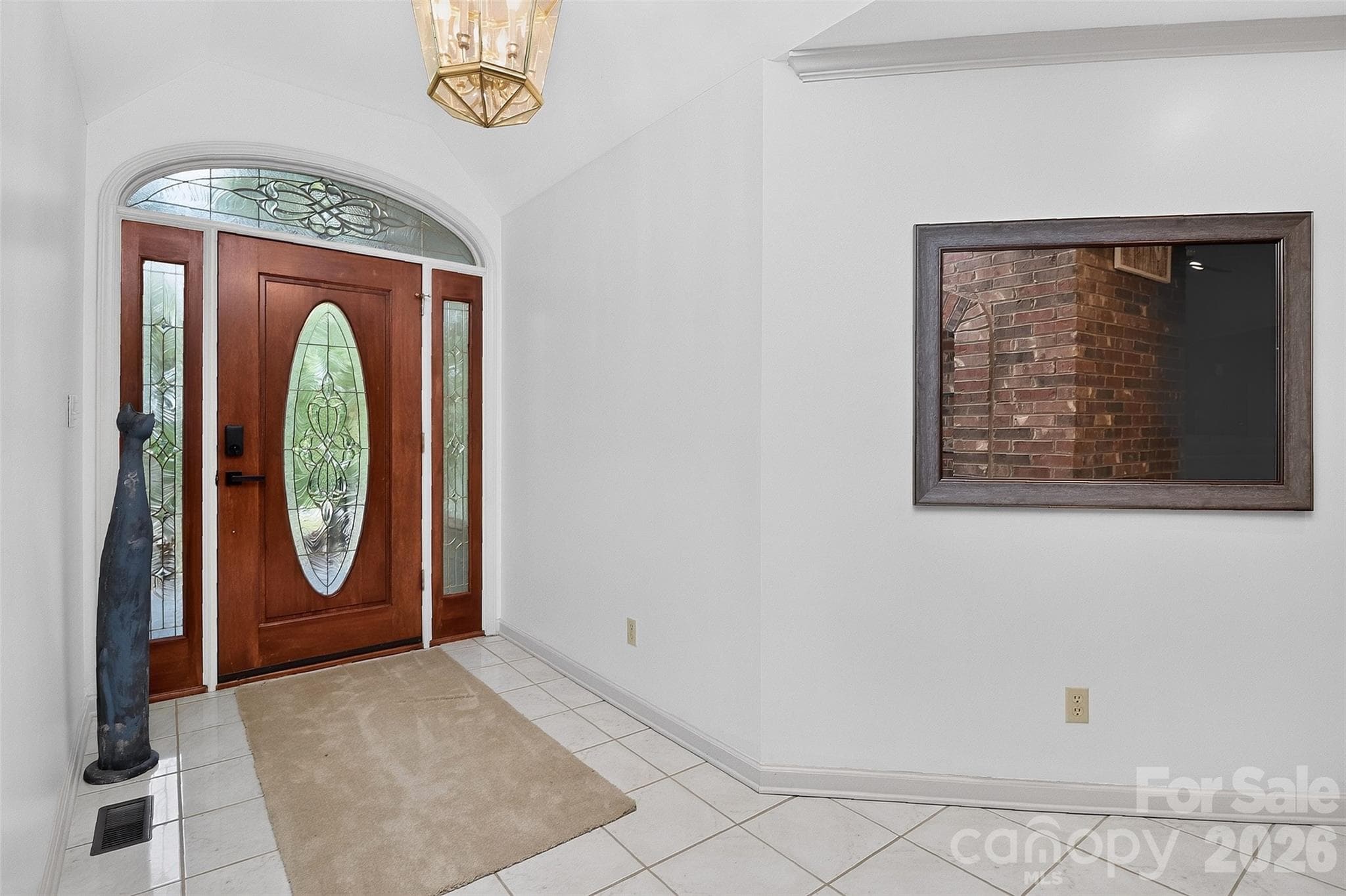 Single Family Residence at 525 Shoreline Drive, Lancaster, photo 4 of 45