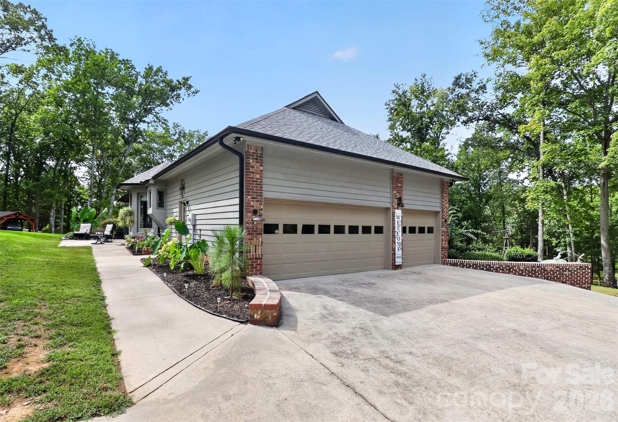 Single Family Residence at 525 Shoreline Drive, Lancaster, photo 40 of 45