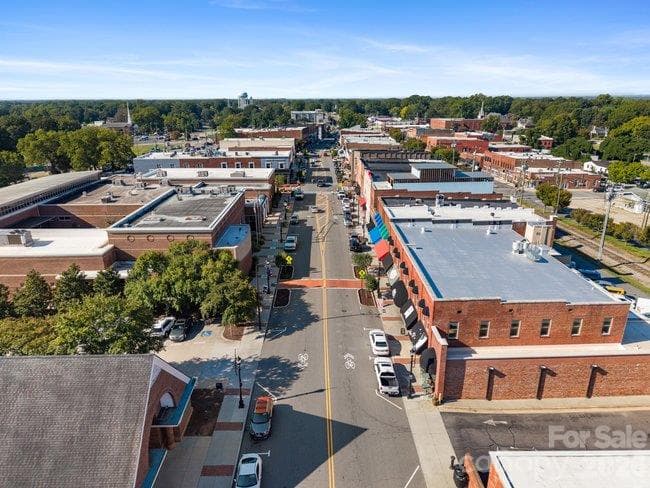 Condominium at 746 N Main Street, Mooresville, photo 25 of 30