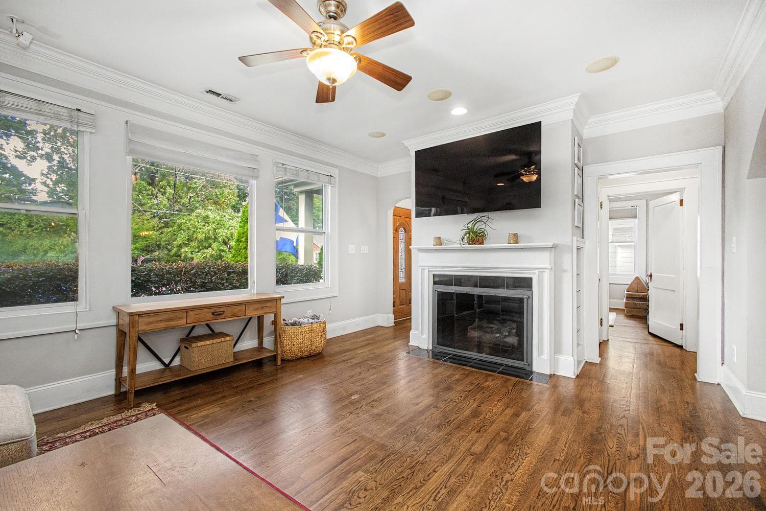 Single Family Residence at 3610 Oakwood Avenue, Charlotte, photo 8 of 46