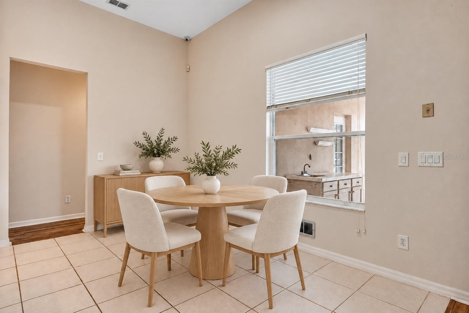 Single Family Residence at 1630 MORGANS MILL CIR, ORLANDO, photo 13 of 64