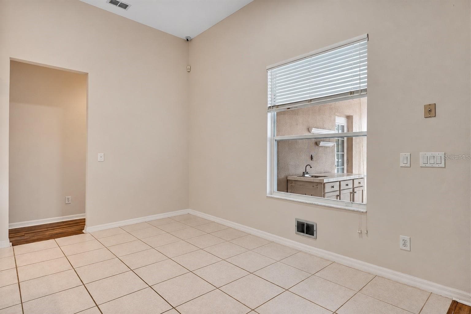 Single Family Residence at 1630 MORGANS MILL CIR, ORLANDO, photo 14 of 64