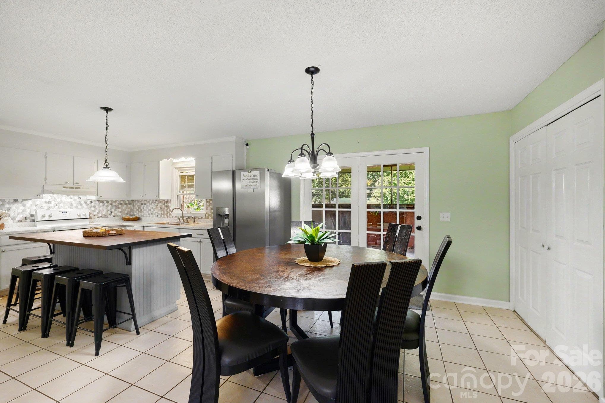 Single Family Residence at 160 E Chamblee Drive, Salisbury, photo 9 of 28