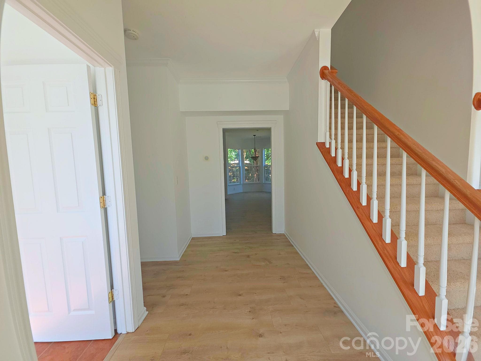 Single Family Residence at 5708 Falls Ridge Lane, Charlotte, photo 4 of 47