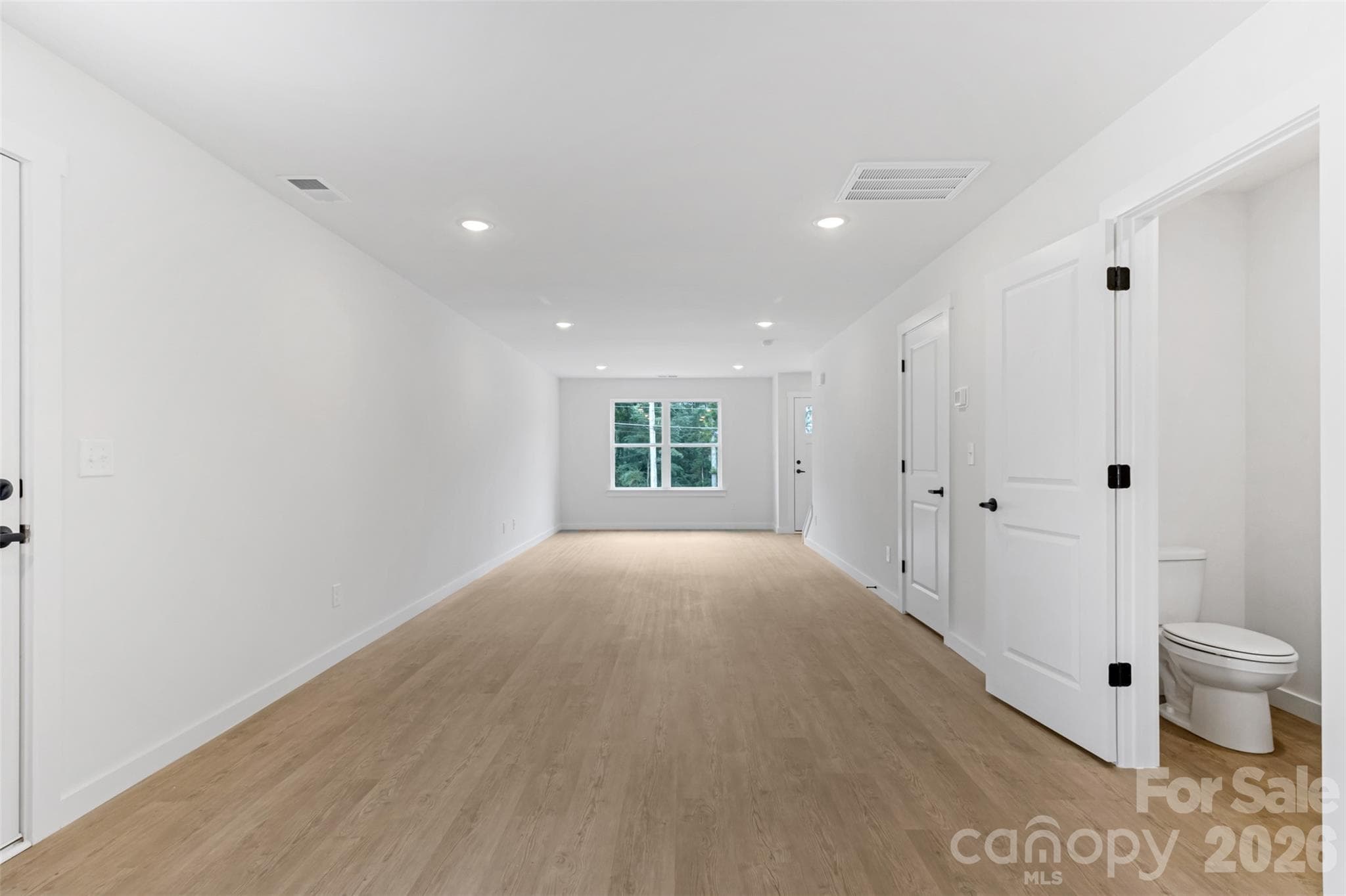 Duplex at 603-605 6th Avenue SW, Hickory, photo 5 of 17