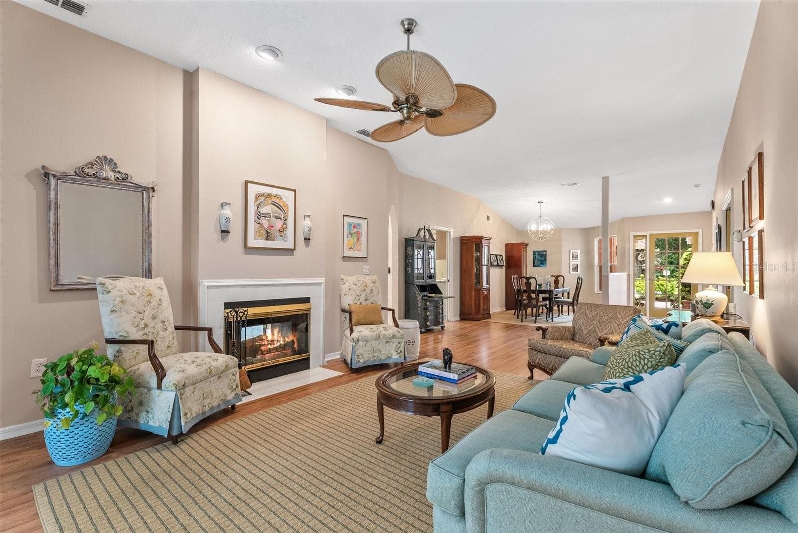 Living Room - 5815 FAIRWOODS CIR, SARASOTA