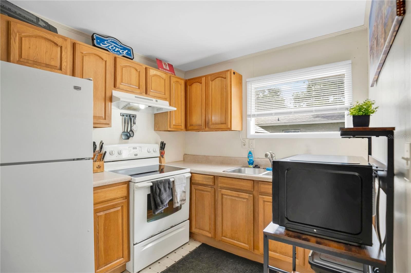 Single Family Residence at 2615 COOLIDGE AVE, ORLANDO, photo 10 of 28