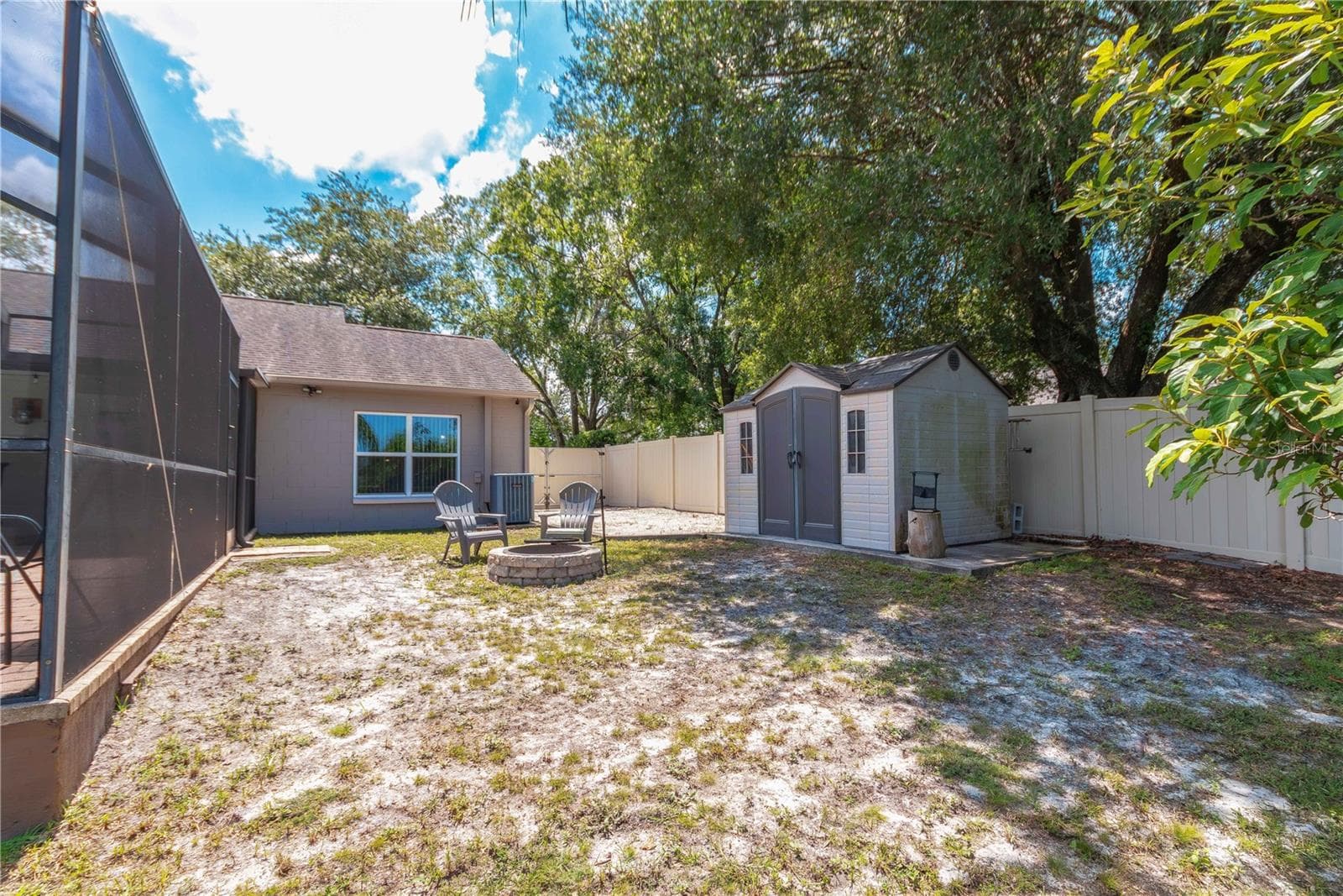 spacious yard with storage - 4311 COUNTY BREEZE DR, NEW PORT RICHEY