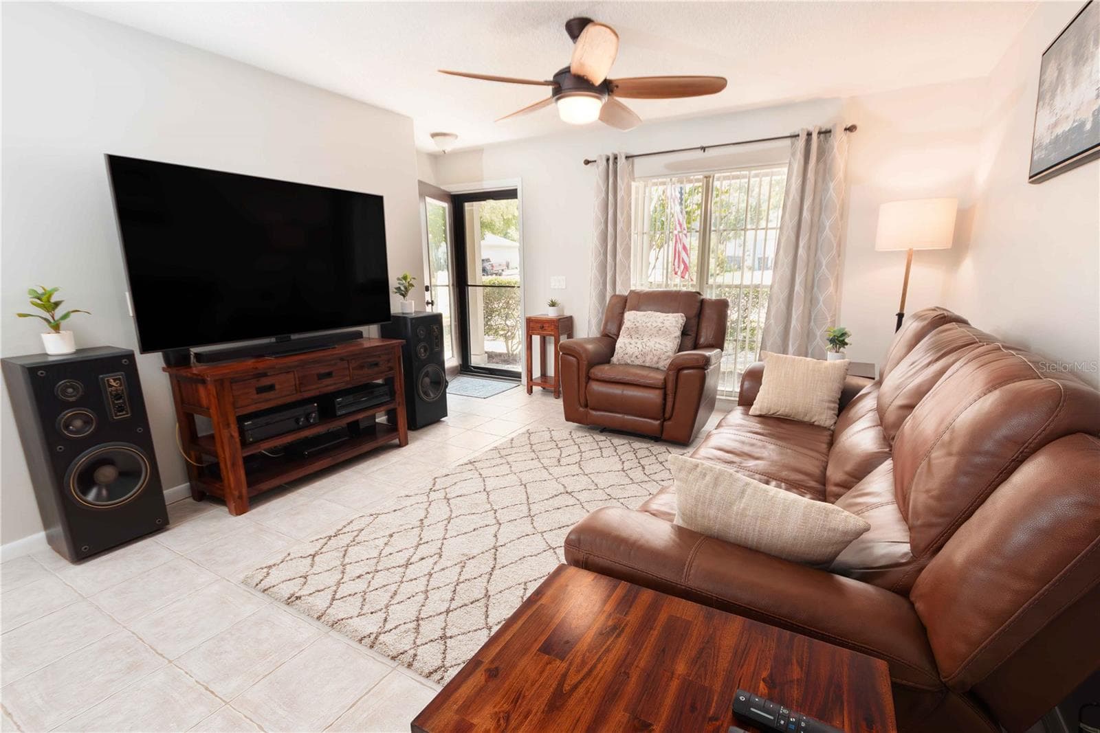 Single Family Residence at 4311 COUNTY BREEZE DR, NEW PORT RICHEY, photo 8 of 35