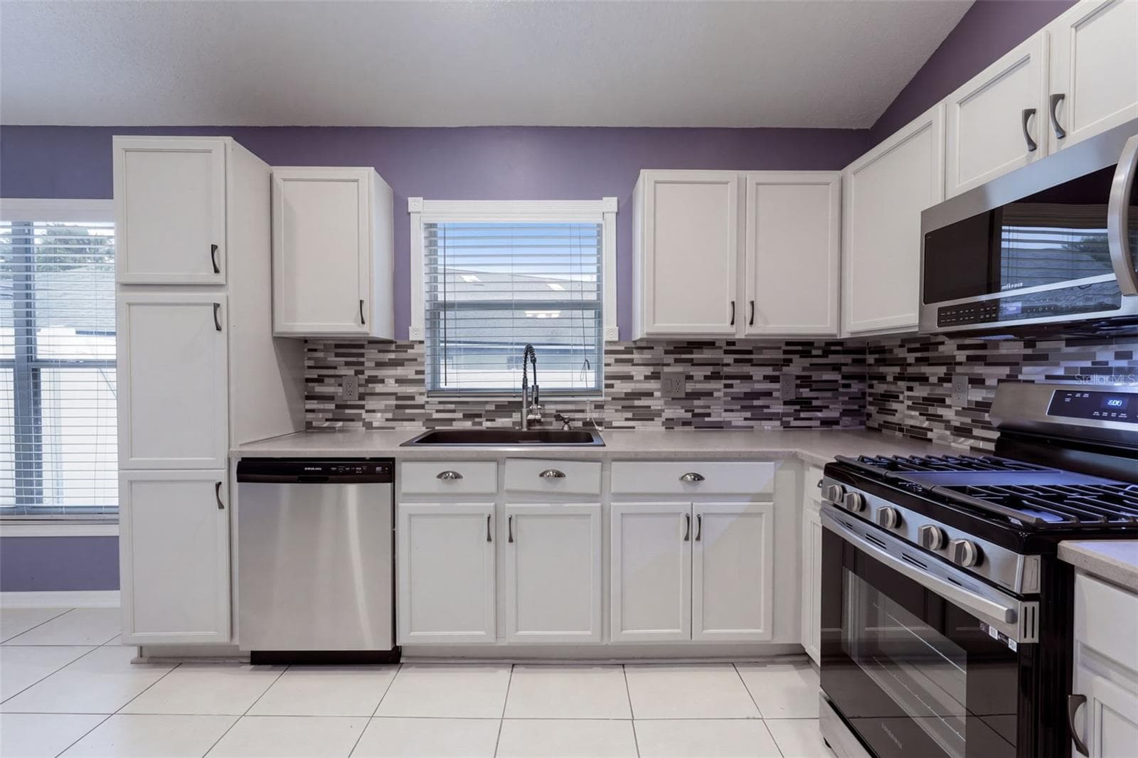 Kitchen - 16102 MAGNOLIA HILL ST, CLERMONT