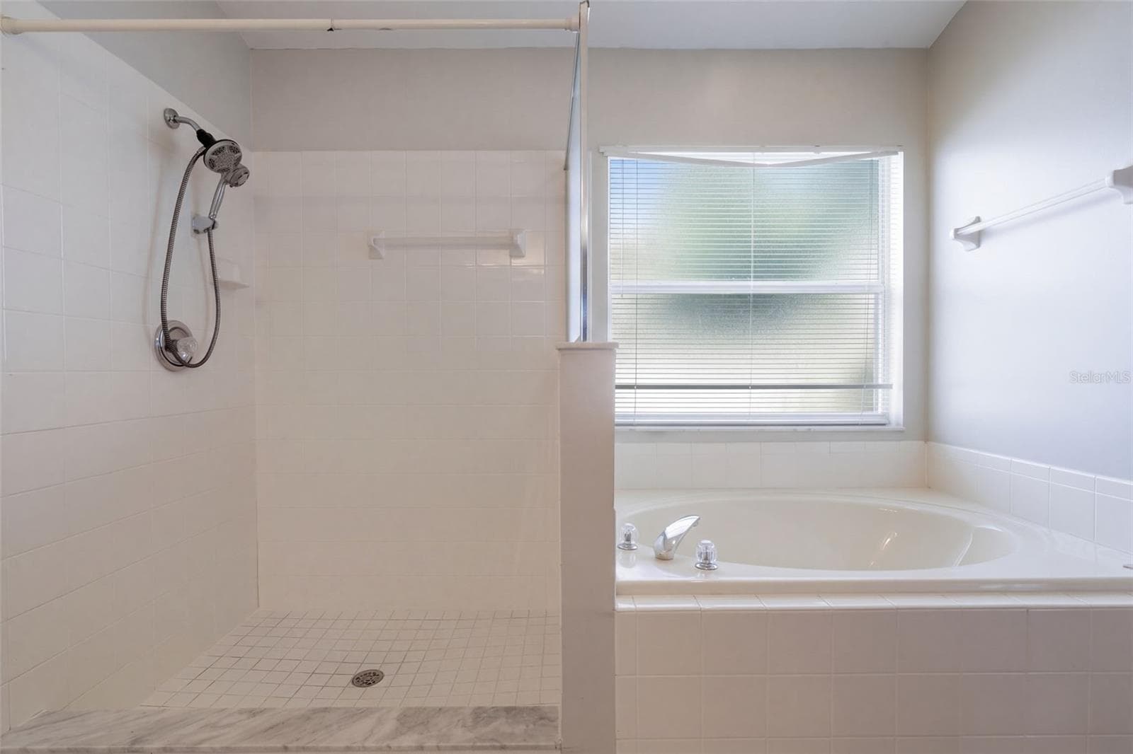 Primary Bath - 16102 MAGNOLIA HILL ST, CLERMONT