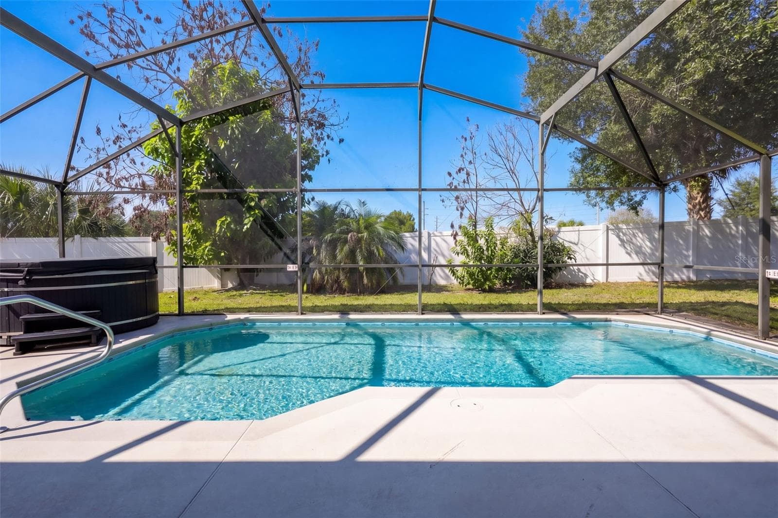South Facing Pool - 16102 MAGNOLIA HILL ST, CLERMONT