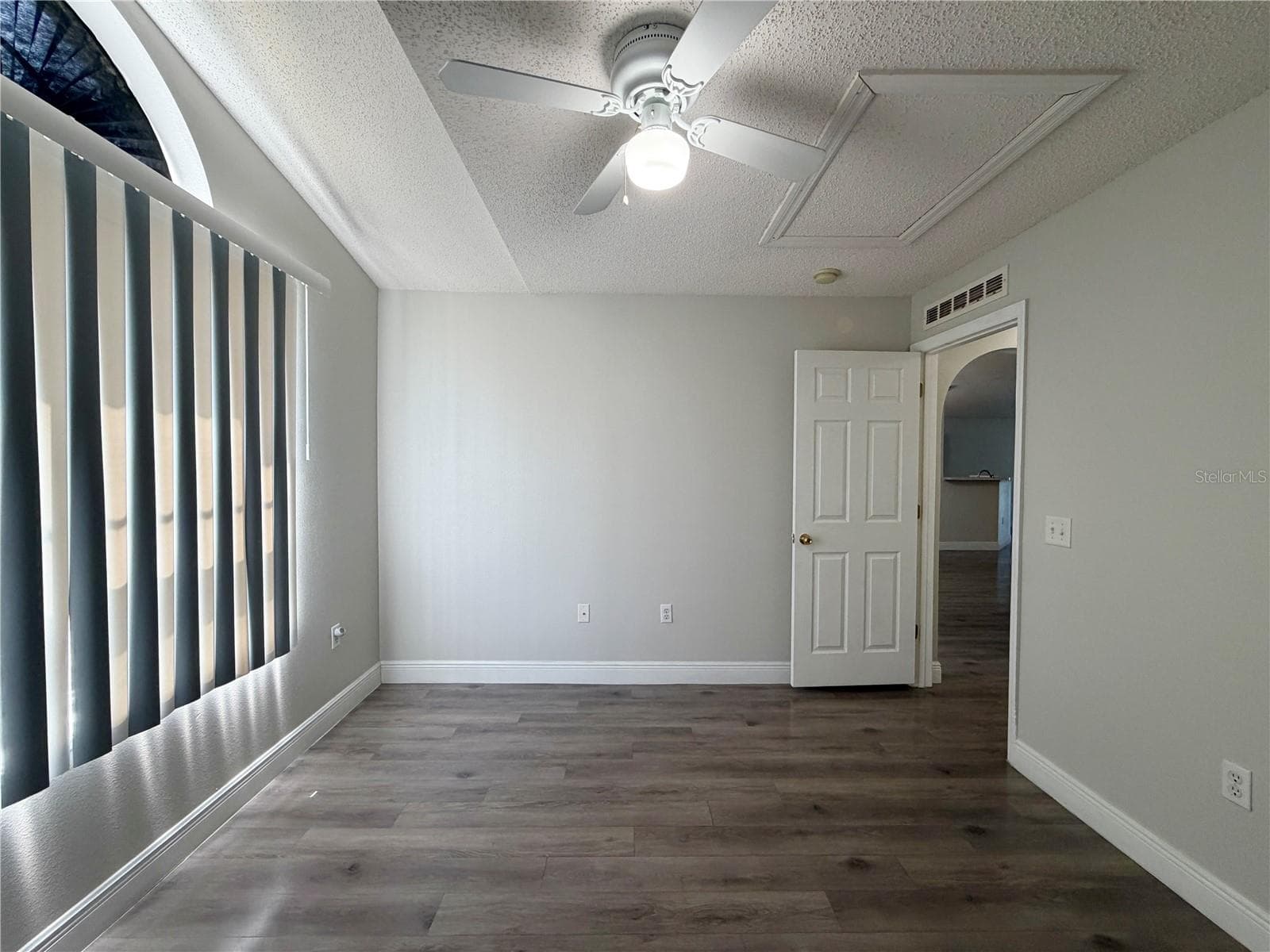 Single Family Residence at 100 CIMARRON LN, POINCIANA, photo 32 of 40