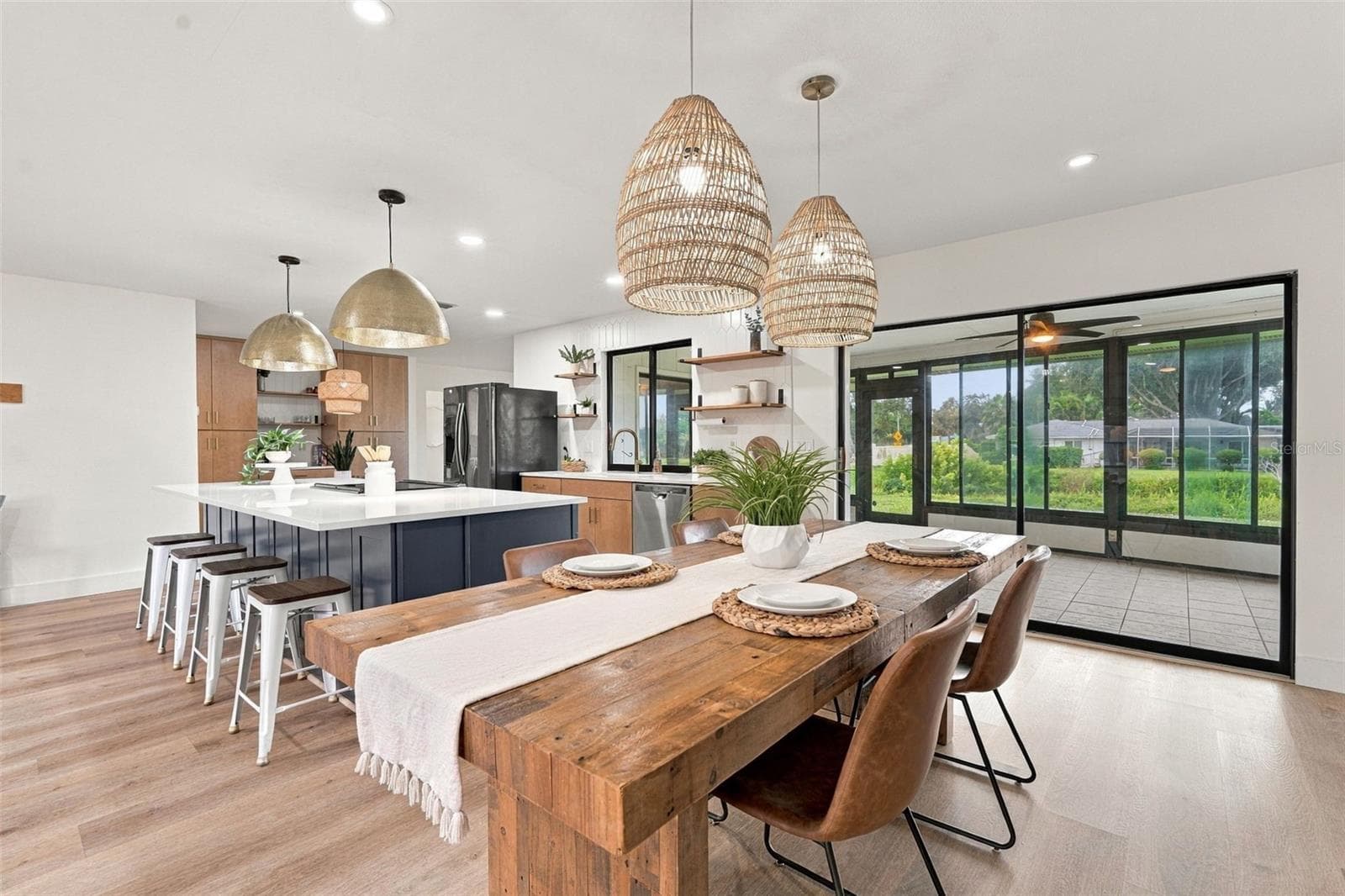 Single Family Residence at 1636 BOB O LINK DR, VENICE, photo 11 of 87