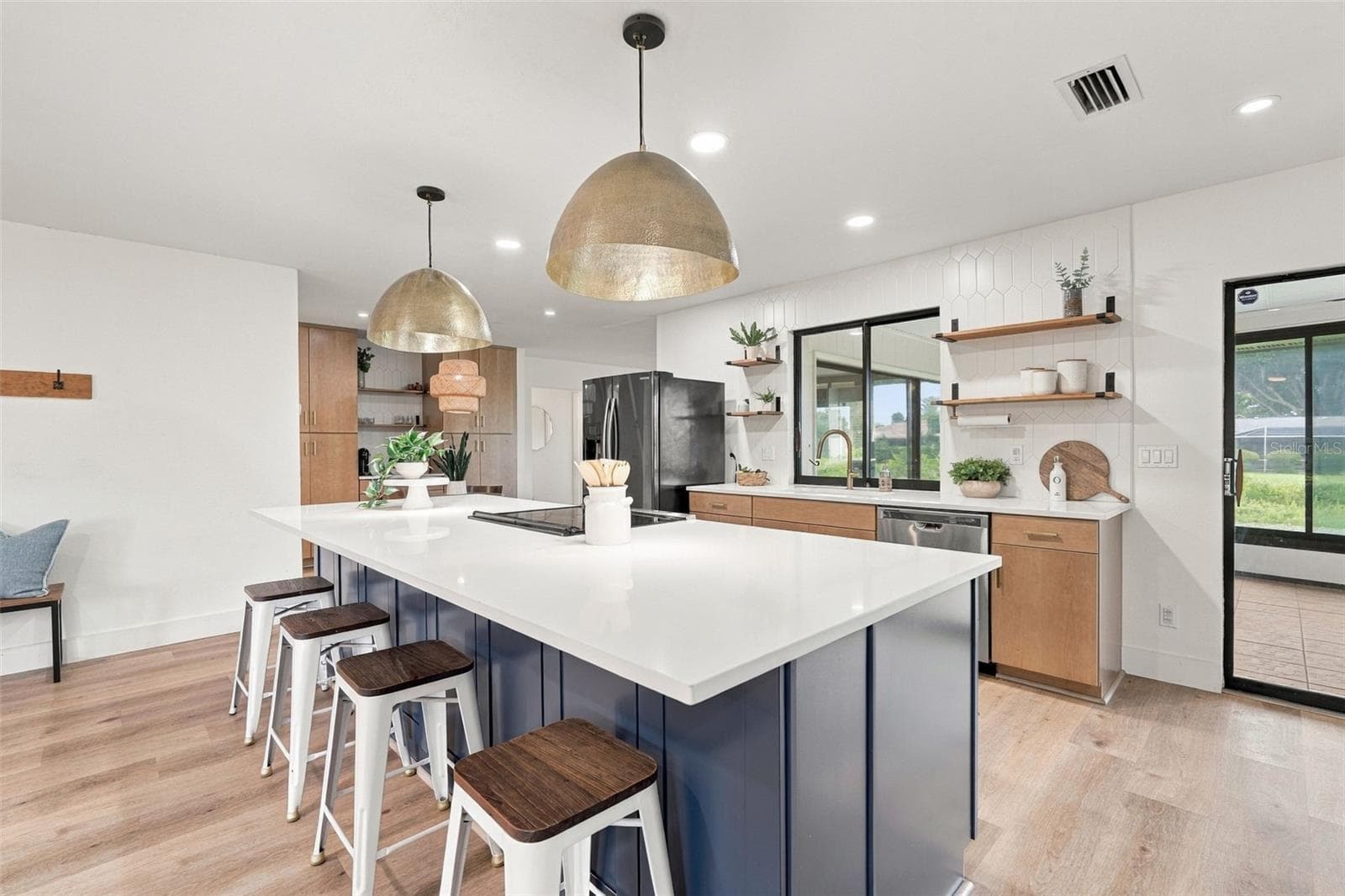 Single Family Residence at 1636 BOB O LINK DR, VENICE, photo 14 of 87