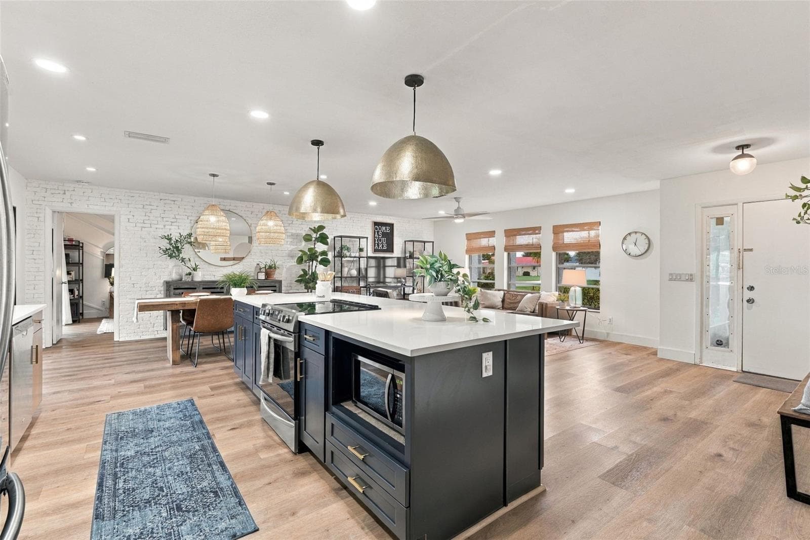 Single Family Residence at 1636 BOB O LINK DR, VENICE, photo 19 of 87