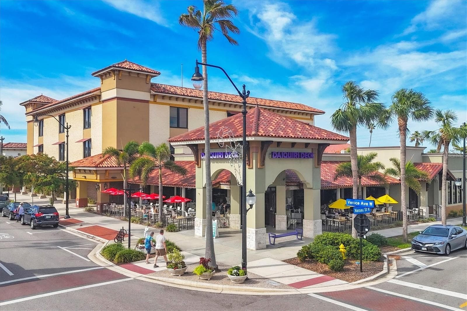 Downtown Venice - 712 GRANADA AVE #2, VENICE