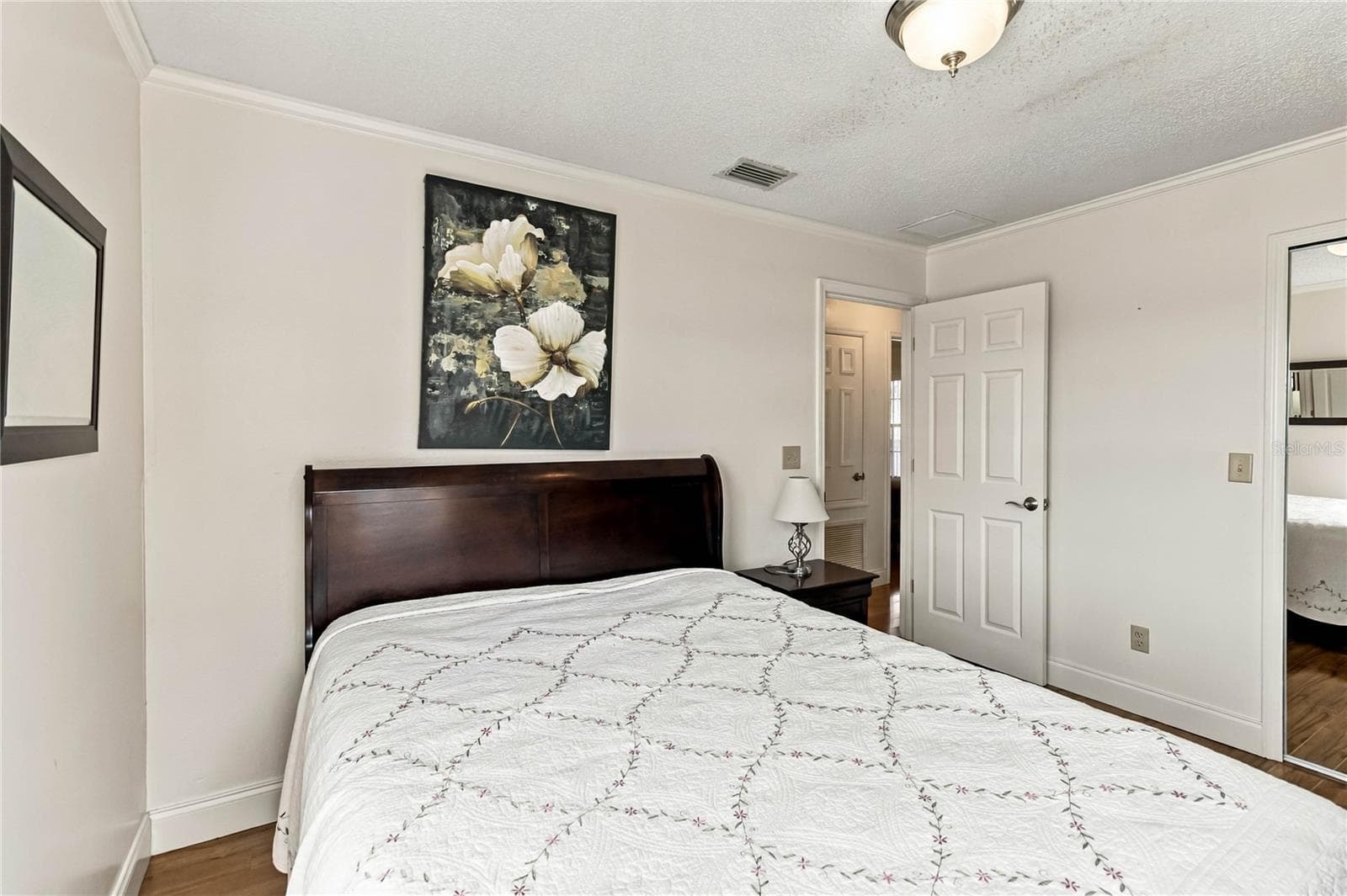 Guest room - 2478 SWEETWATER CLUB CIR #92, KISSIMMEE