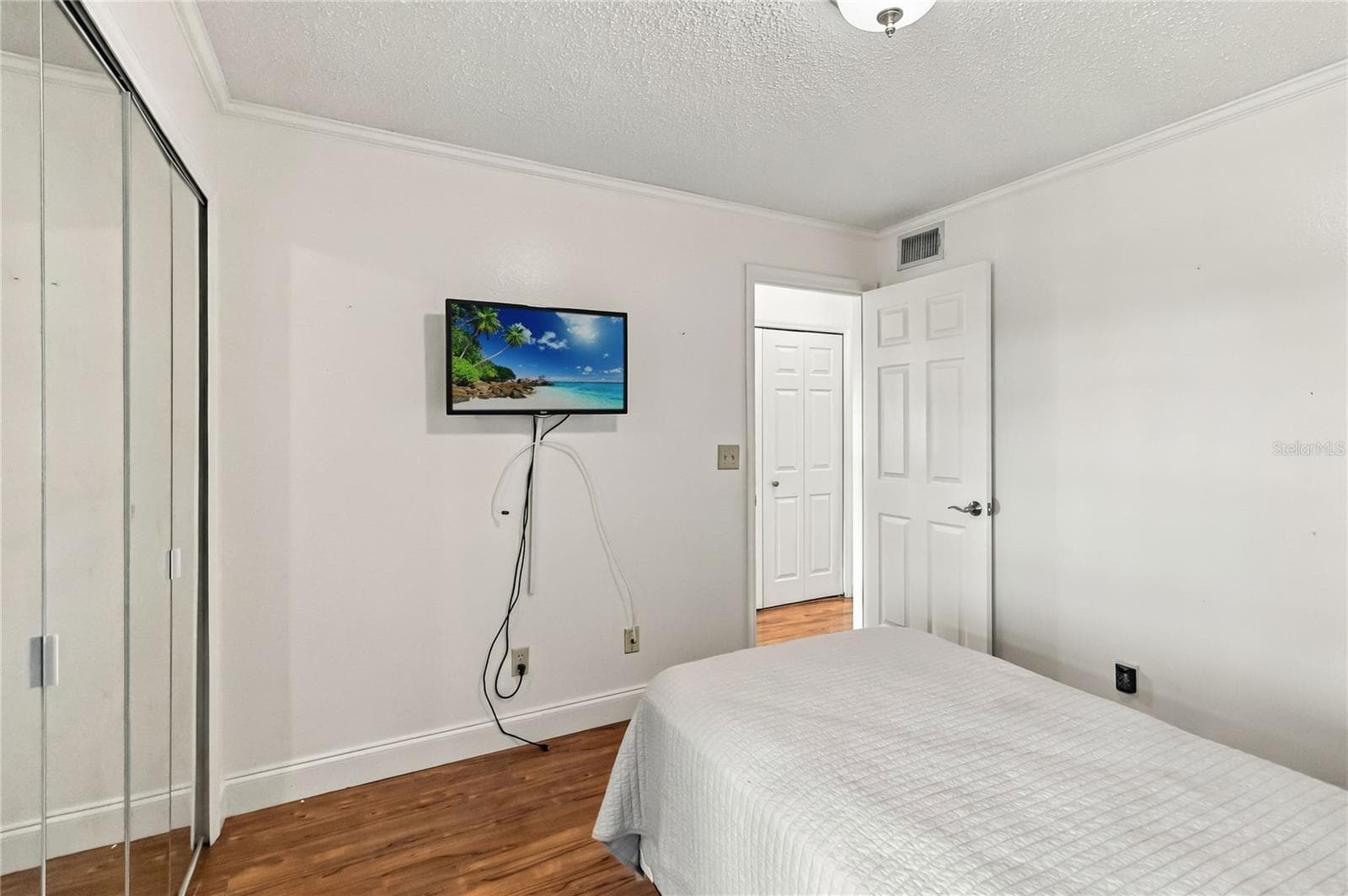 Guest room - 2478 SWEETWATER CLUB CIR #92, KISSIMMEE