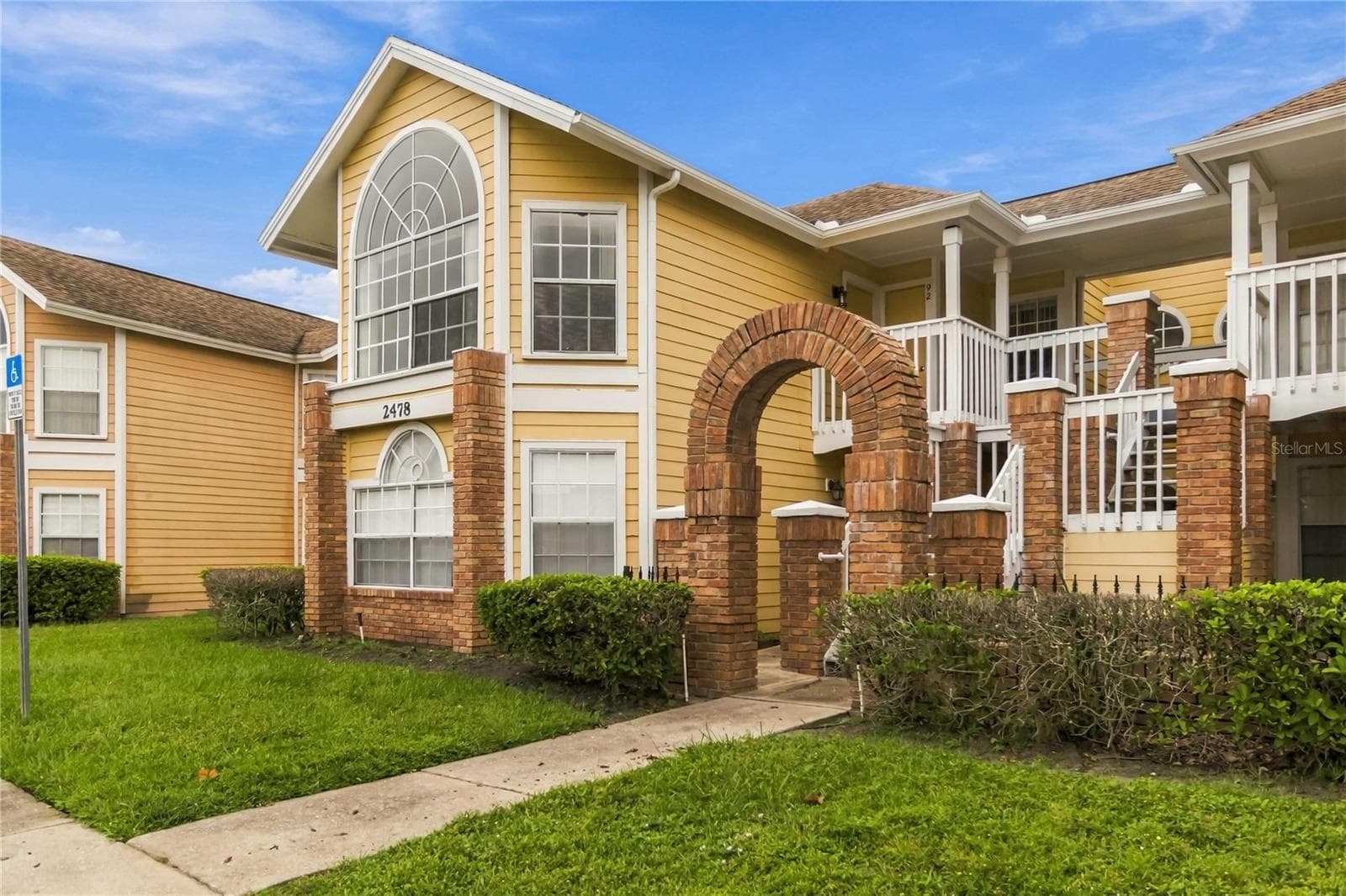 corner unit 2nd floor - 2478 SWEETWATER CLUB CIR #92, KISSIMMEE
