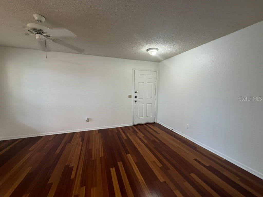 Family Room - 1037 S HIAWASSEE RD #2824, ORLANDO